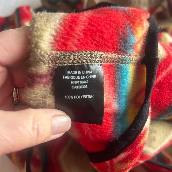 Dravus red and tan pullover with aztec print size L - Picture 7 of 8